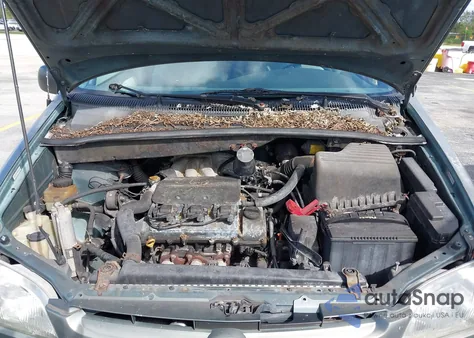 1998 Toyota Sienna Le from USA, damaged, VIN 4T3ZF13C2WU083596